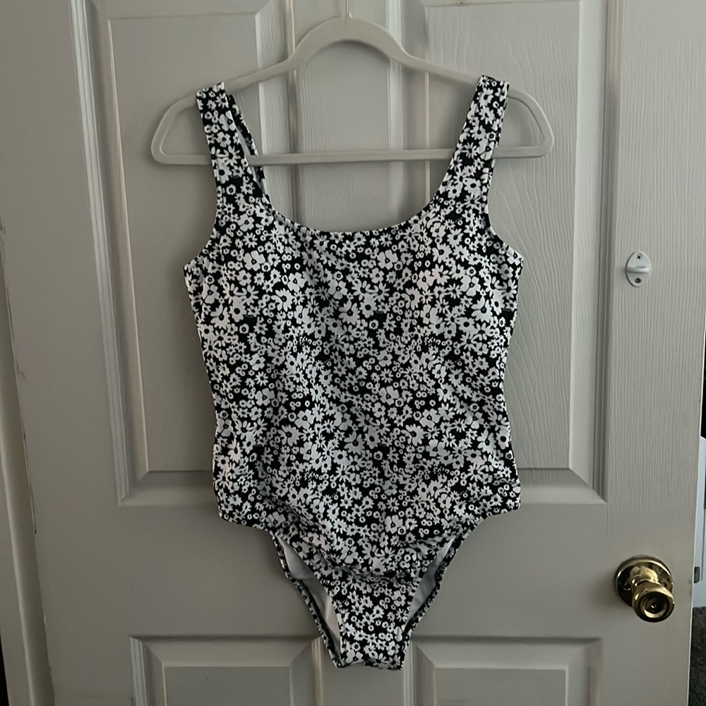 PINK by VS Black and White Floral Scoop Back One Piece Swimsuit
